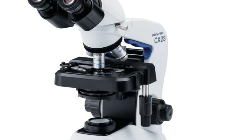 Почему Olympus CX23 является отличным выбором для начинающих микроскопистов