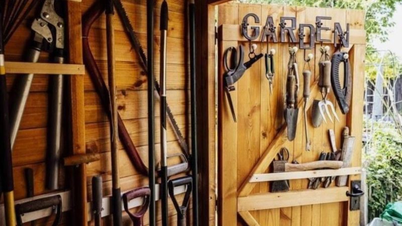 Как правильно хранить дачный инвентарь, чтобы он служил дольше